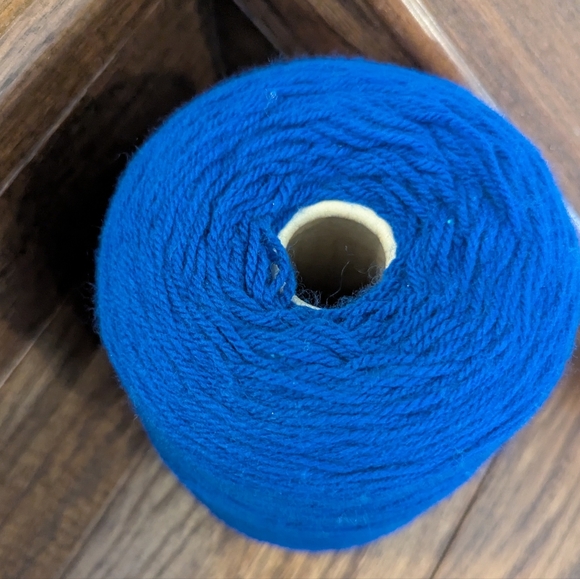 Bramwell Roselan Double Knit Yarn on a cone Royal 505g - Picture 4 of 9